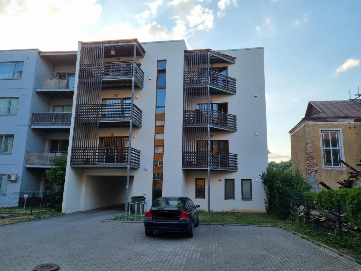 R63 Apartment With Terrace تارتو المظهر الخارجي الصورة